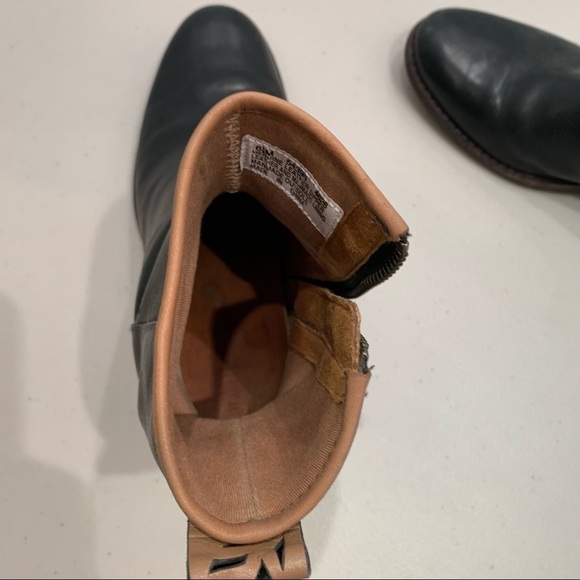 Timberland Flora Black Leather Stacked Heel Floral Laser Cutout Bootie Sz 6.5 - Picture 10 of 13